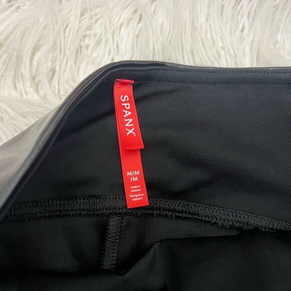 Shiny Spanx Faux Leather Leggings - Picture 5 of 5